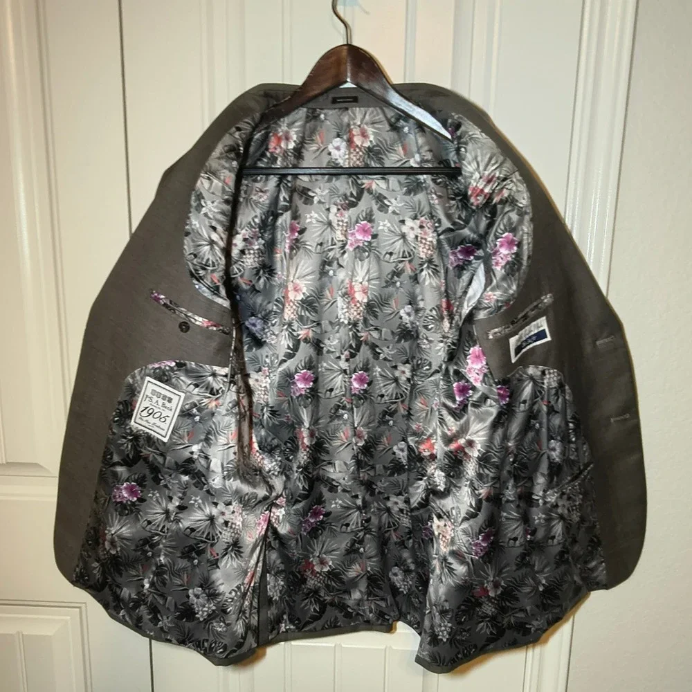 Jos A Bank 1905 Custom Made Blazer Gray Tropical Floral Lining Sport Coat Mens